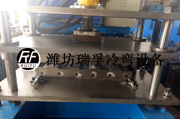 節(jié)能橋架設(shè)備- 四波型